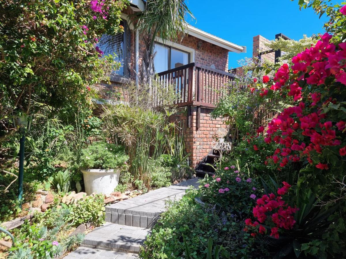 Paradise Self-Catering Units Jeffreys Bay Exteriör bild